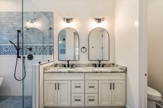 Building Photo - 4028 Poets Trl