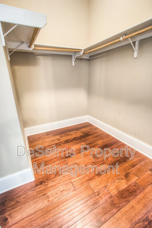 Building Photo - 3125 Hazelton Dr