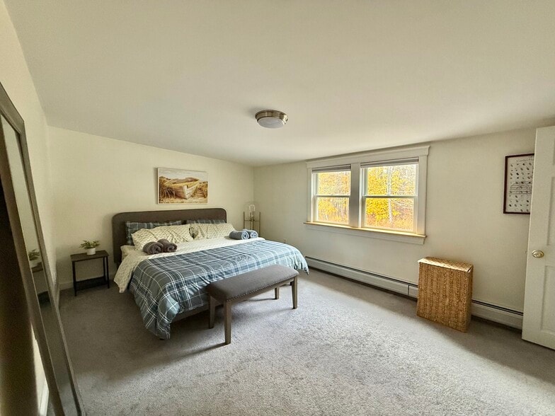 Building Photo - 8 Hanson Dr