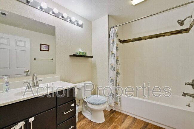 Building Photo - 2255 Showers Dr