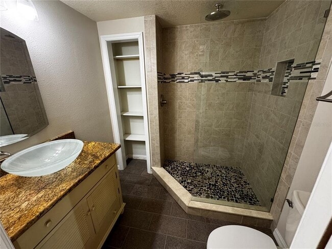 Building Photo - 2902 Ash Dr