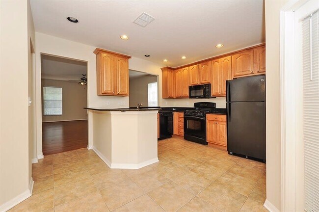 Building Photo - 5901 Grand Loneoak Ln