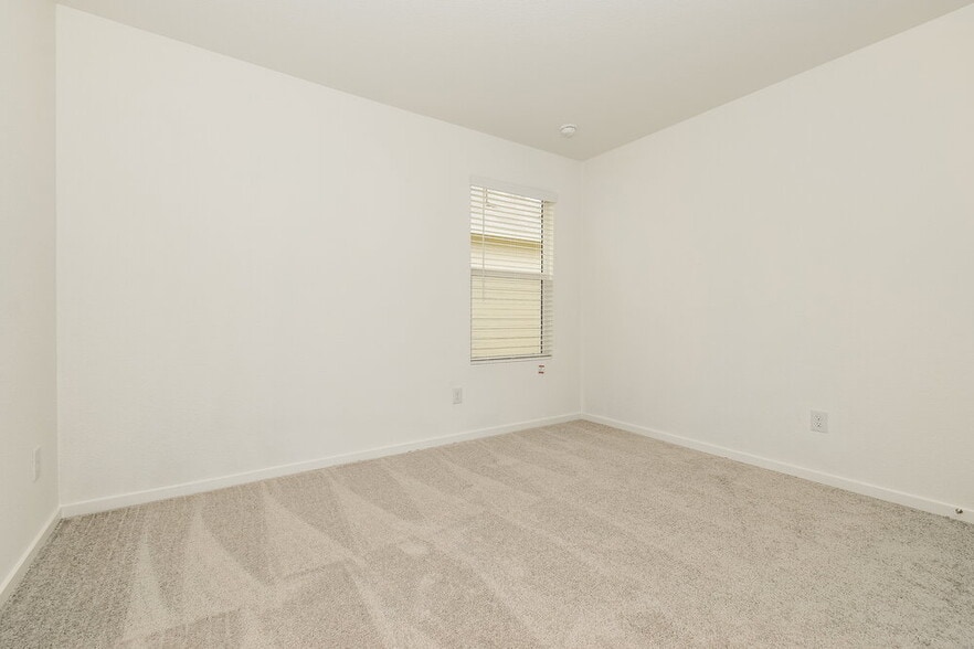 Building Photo - 928 Calley Pear Trl