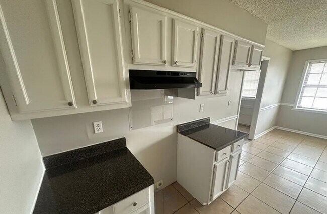 Building Photo - MOVE IN READY NOW!!’