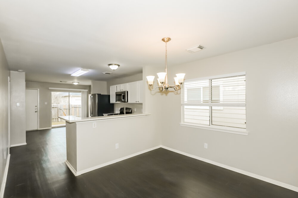 Building Photo - 6154 Settlers Lake Cir E