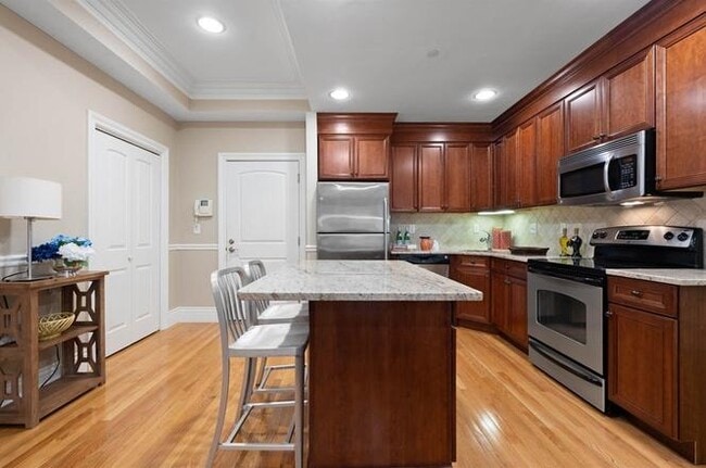 Building Photo - WResle