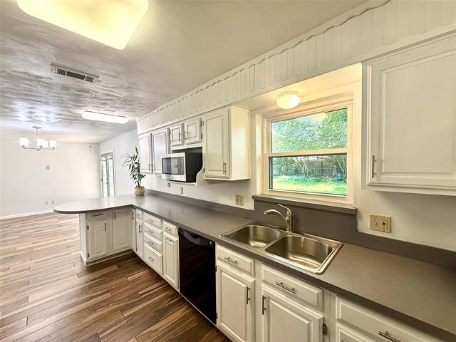 Building Photo - 6728 Karen Dr