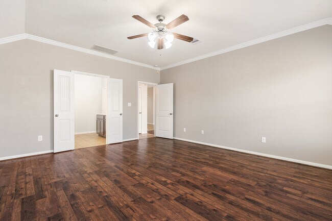 Building Photo - 119 Country Crossing Cir
