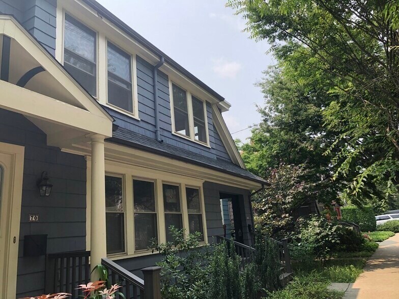 Primary Photo - 72 Beaconsfield Rd