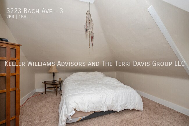 Building Photo - 3223 Bach Ave