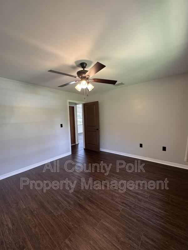 Building Photo - 8601 Sunnydale Ln