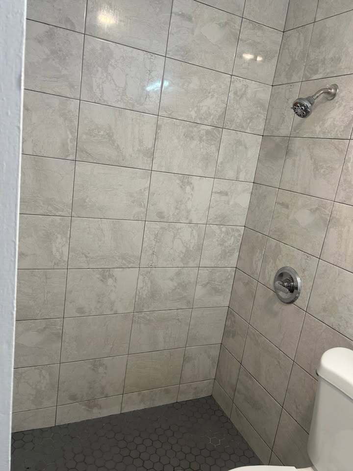 Building Photo - 210 W 53rd Ter