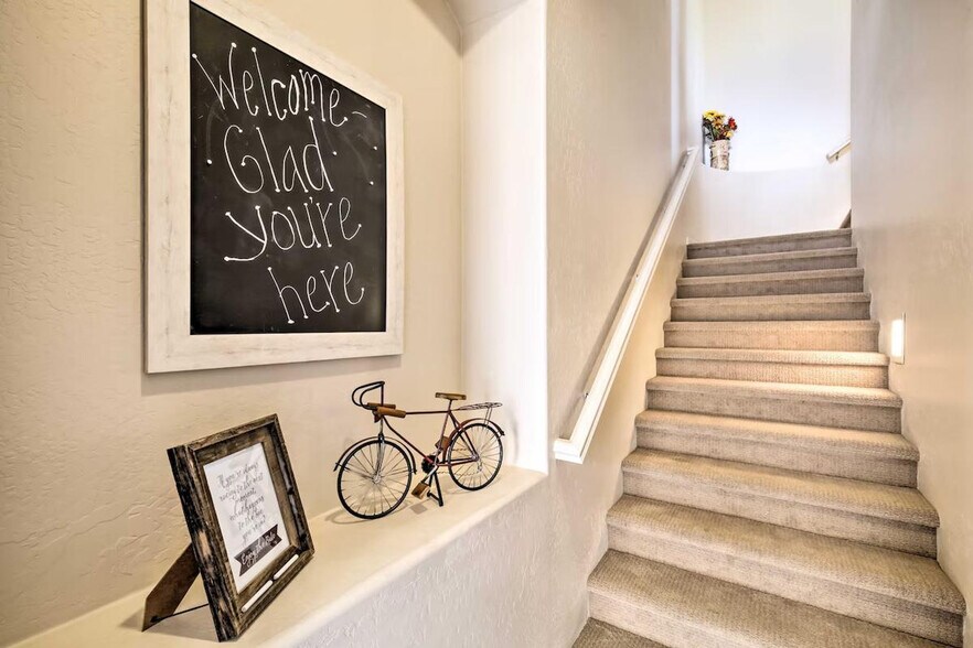 Building Photo - 19550 N Grayhawk Dr