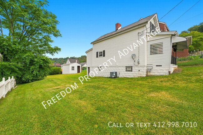 Building Photo - 425 32nd St