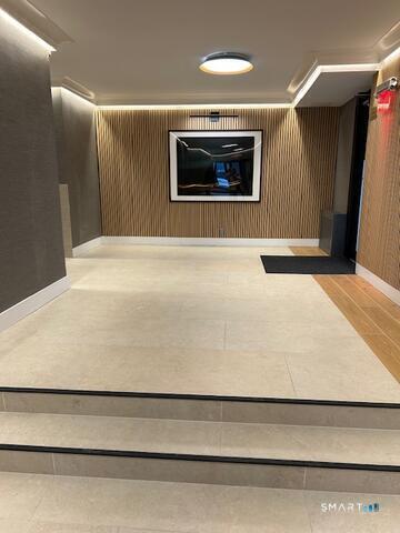 Building Photo - 93 Morgan St