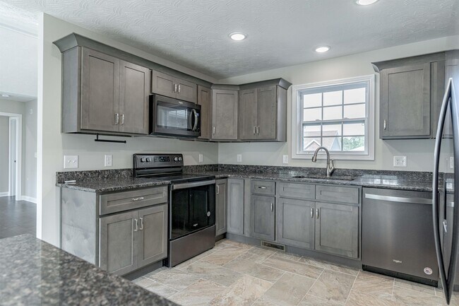Building Photo - 616 Tristan Ln