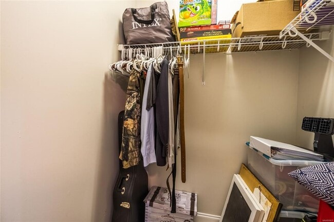 Building Photo - 124 Pine Bark Ct