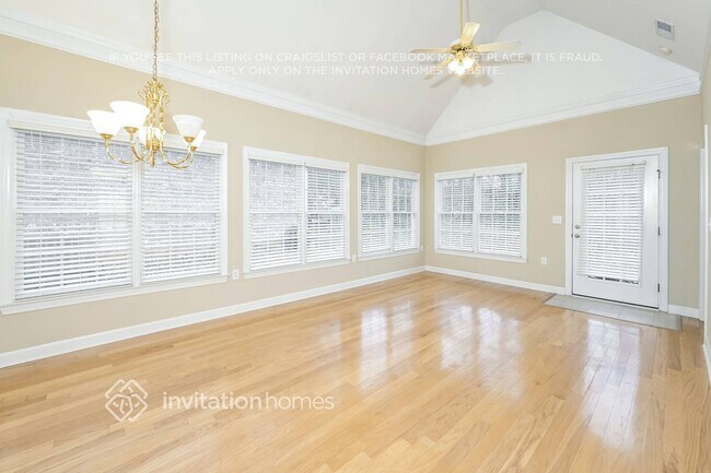 Building Photo - 1920 Hickory Station Cir