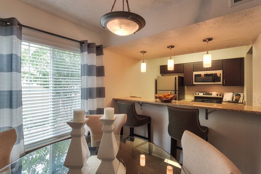 Waters Edge Apartments 8601 Roberts Dr Atlanta GA 30350 Apartment