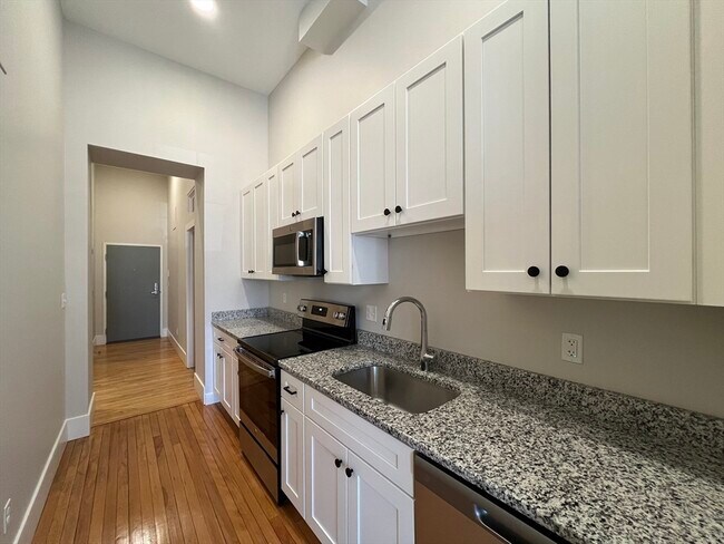 Building Photo - 34 St Joseph St