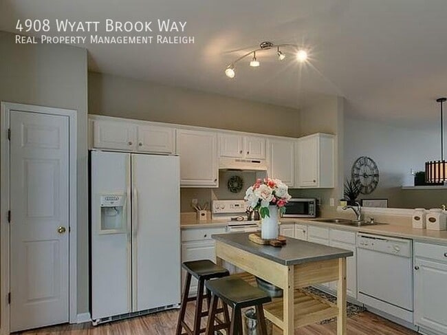 Building Photo - 4908 Wyatt Brook Way