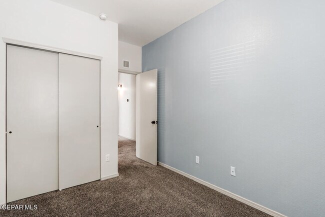 Building Photo - 11648 Flor Freesia Dr
