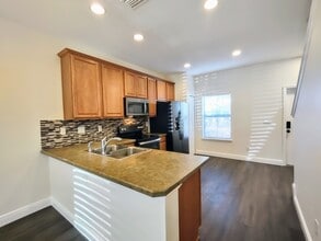 Building Photo - 653 Drake Bay Terrace