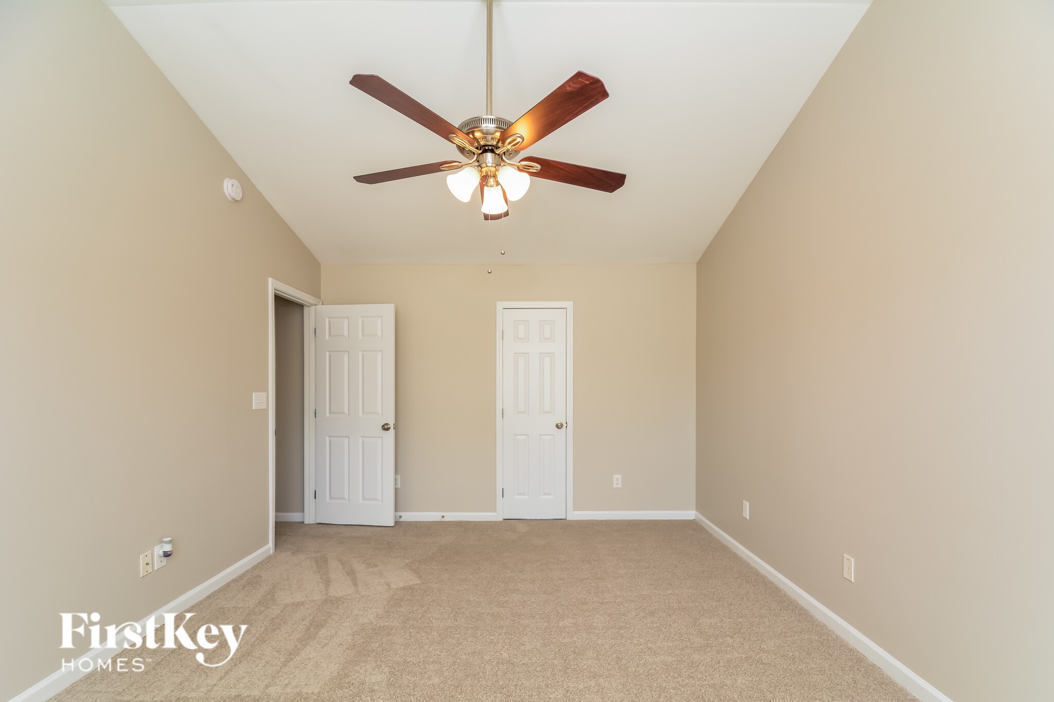 Building Photo - 6 Linkside Ct