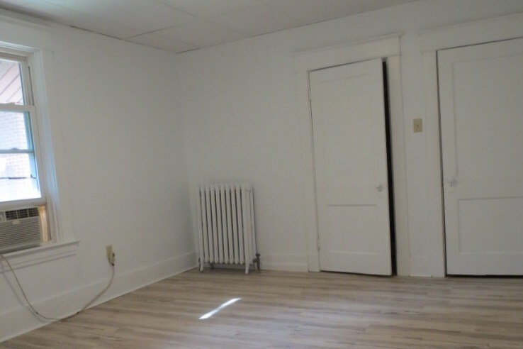 Building Photo - 2421 Beechwood Blvd