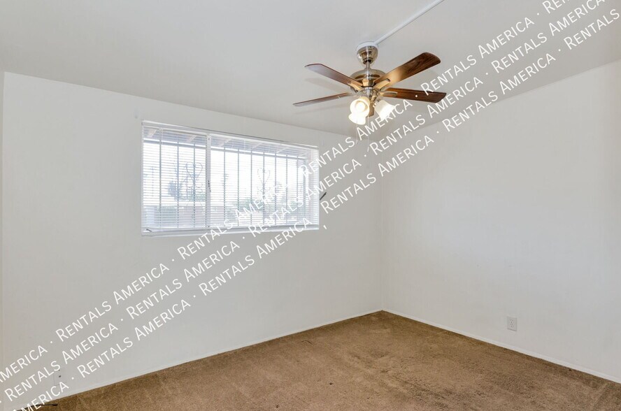 Building Photo - 6545 E Calle Luna