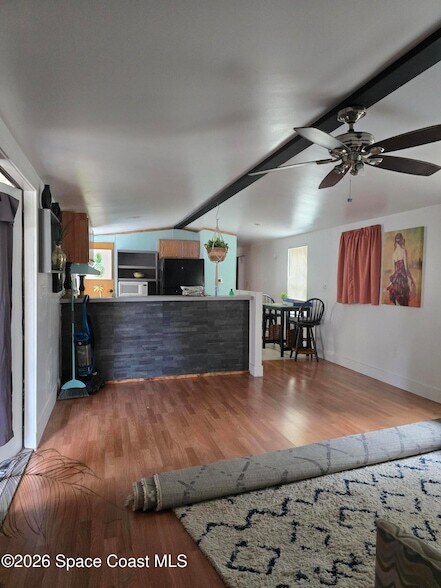 Building Photo - 6863 Columbine Dr