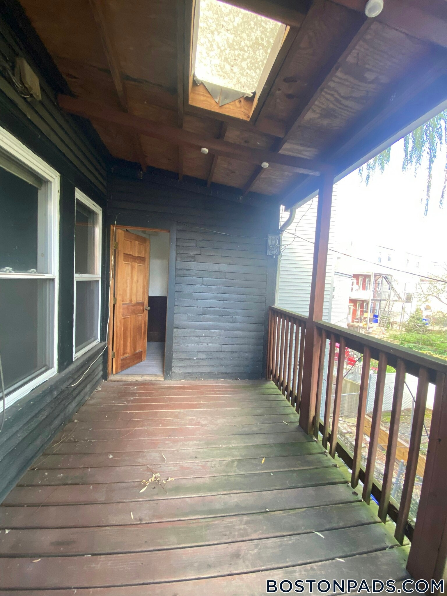 Building Photo - 345 Meridian St