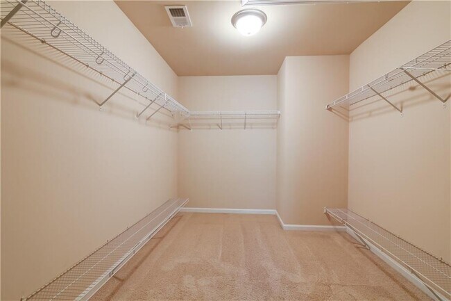 Building Photo - 1754 Oak Brook Ln NW