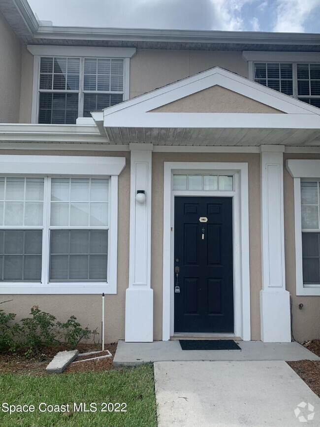 Building Photo - Colibri Way Townhome