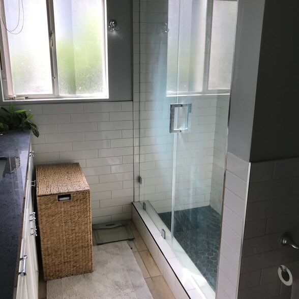 New bathroom - 927 20th St