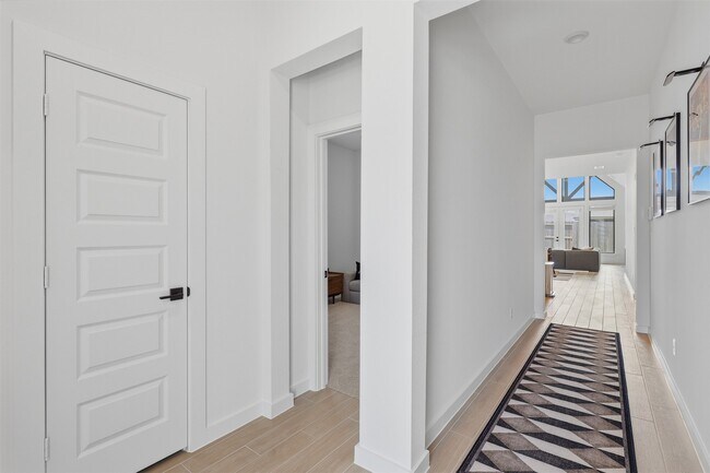 Building Photo - 26506 Brilliant Beam Wy