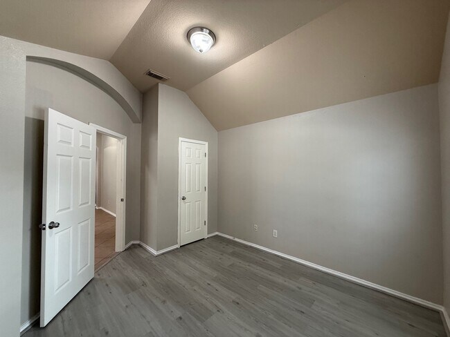 Building Photo - 4507 Indian Gardens Way