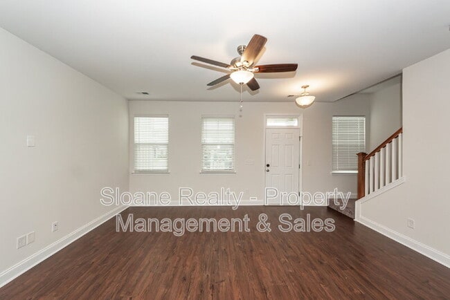 Building Photo - 7787 Montview Rd