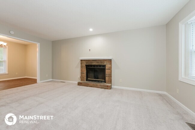Building Photo - 6810 N Chas Dr