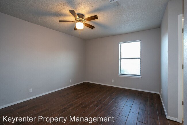 Building Photo - 1 br, 1 bath House - 2421 E 87th St - Unit...