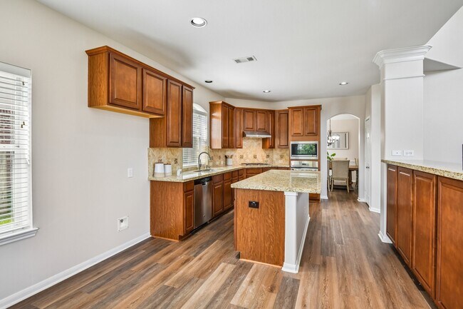 Building Photo - 28134 Kudzu Dr