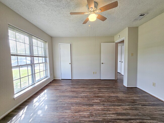 Building Photo - 12645 Lake Conroe Hills Dr