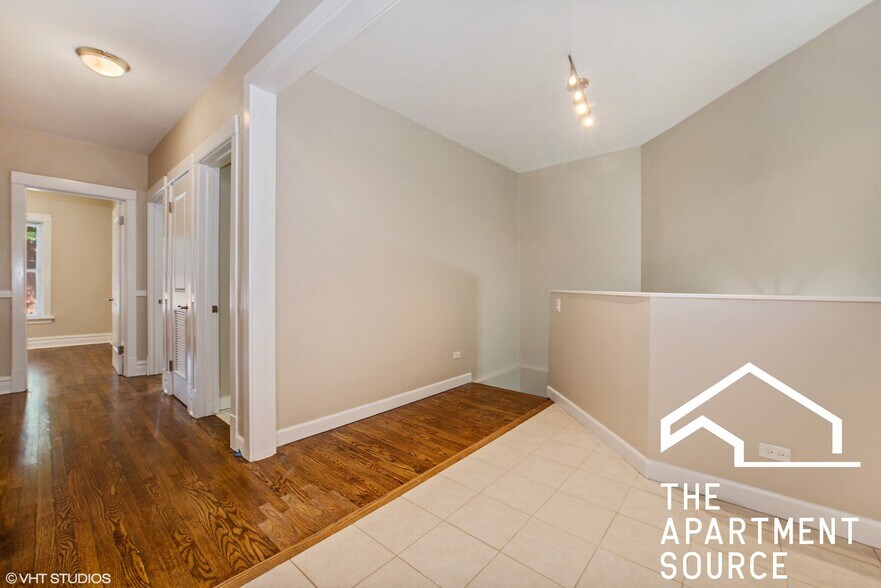 Building Photo - 1804 N Sheffield Ave