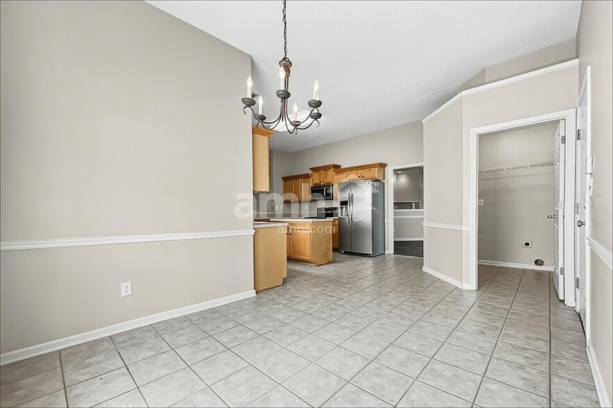 Building Photo - 9289 Oakengate Cv