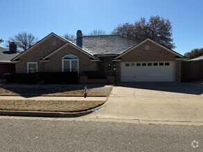 Building Photo - 4 Bed/3 Bath Beauty in Frenship ISD