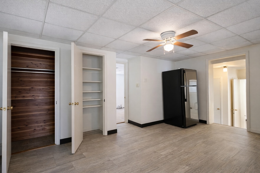 Building Photo - 815 Academy Heights Ave