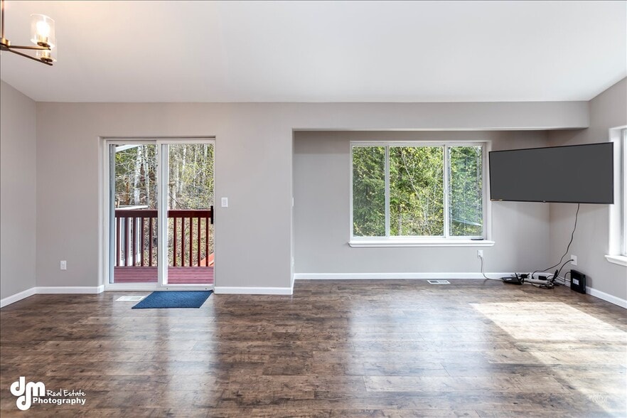 Building Photo - 8973 Northwood Park Cir