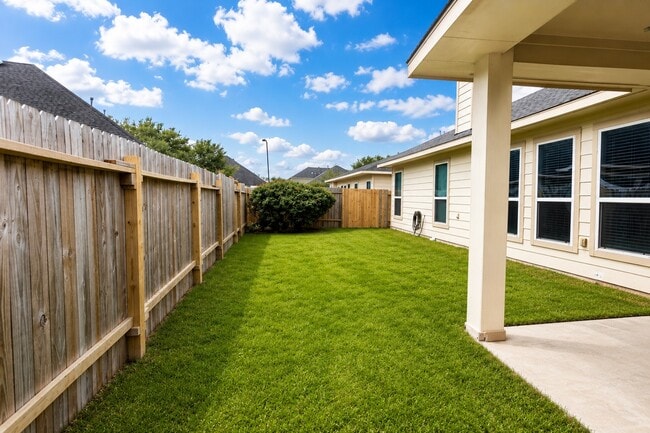 Building Photo - 16006 Lost Anchor Way Ln