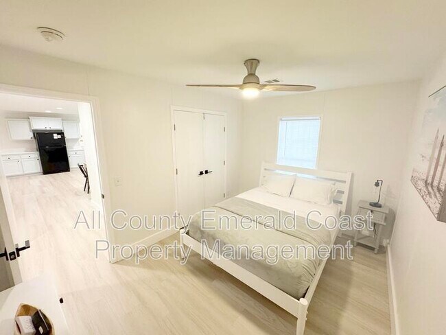 Building Photo - 444 Montigo Ave N