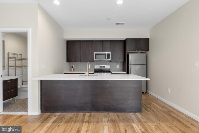 Building Photo - 1317 Frankford Ave